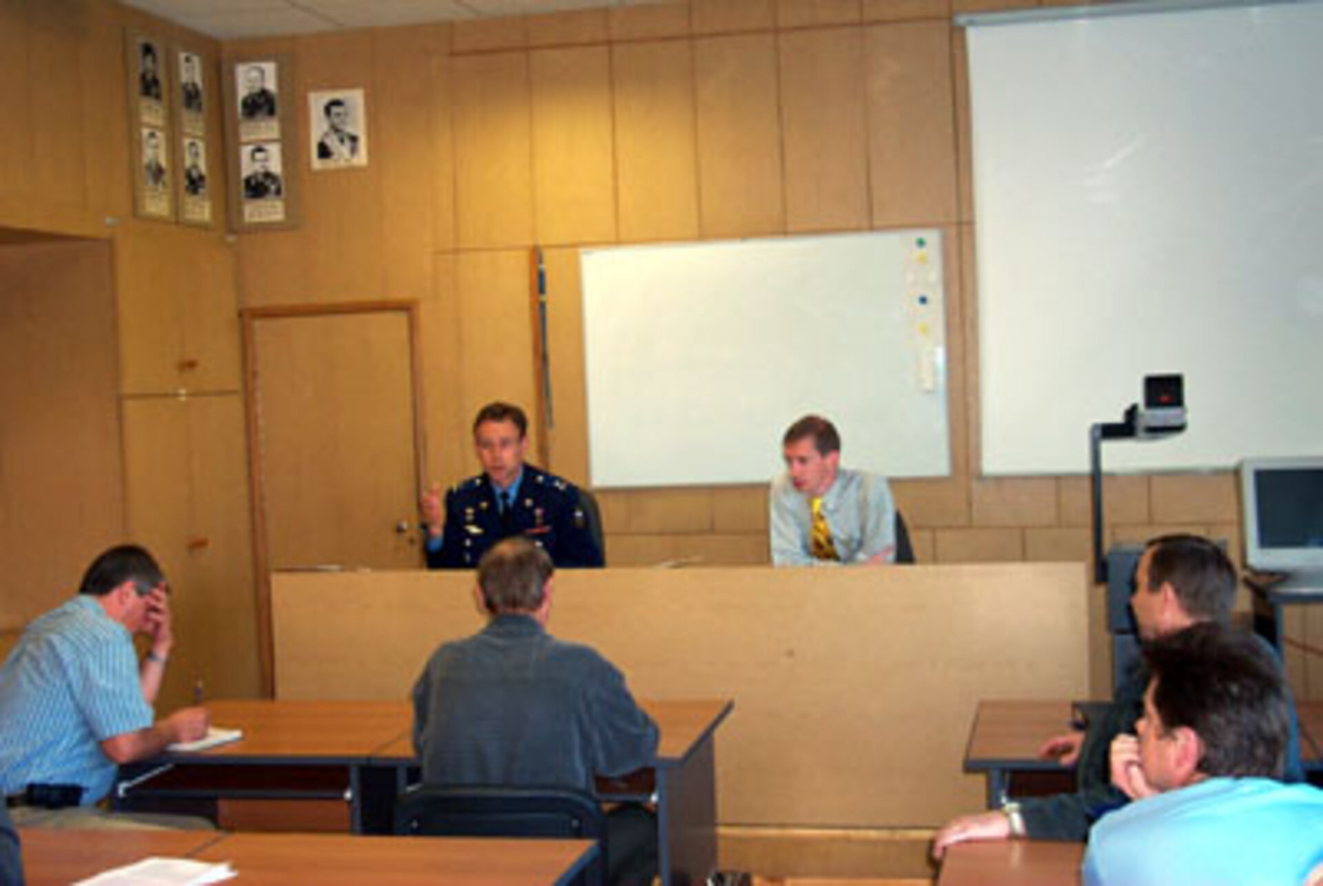 Final theoretical exams for Frank De Winne