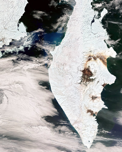 Kamchatka Peninsula - MERIS, 11 May 2004