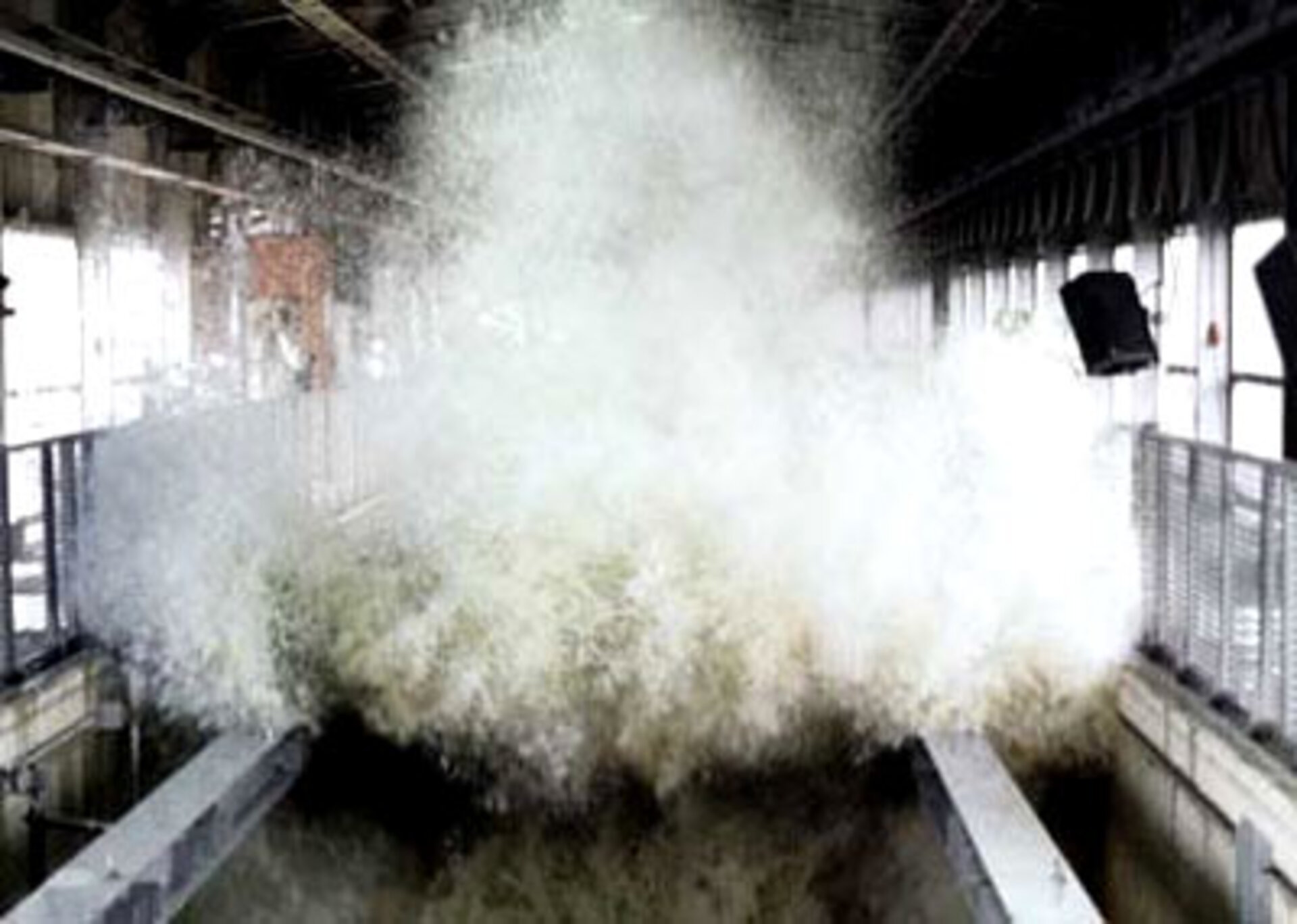 Giant wave in a wave tank