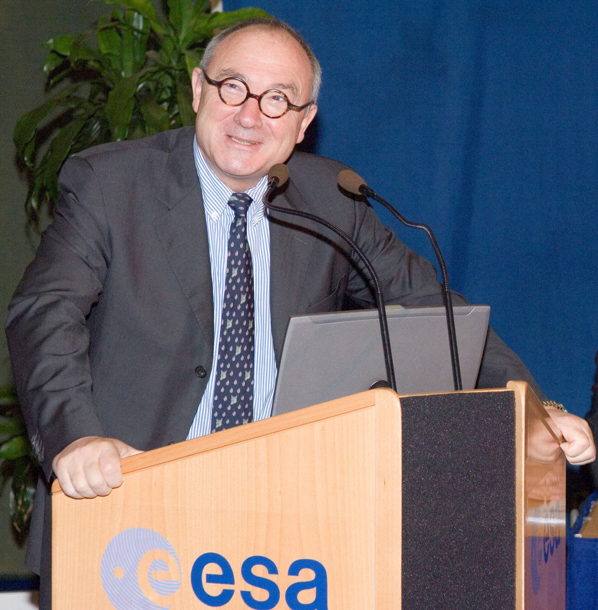 ESA Director General Jean-Jacques Dordain