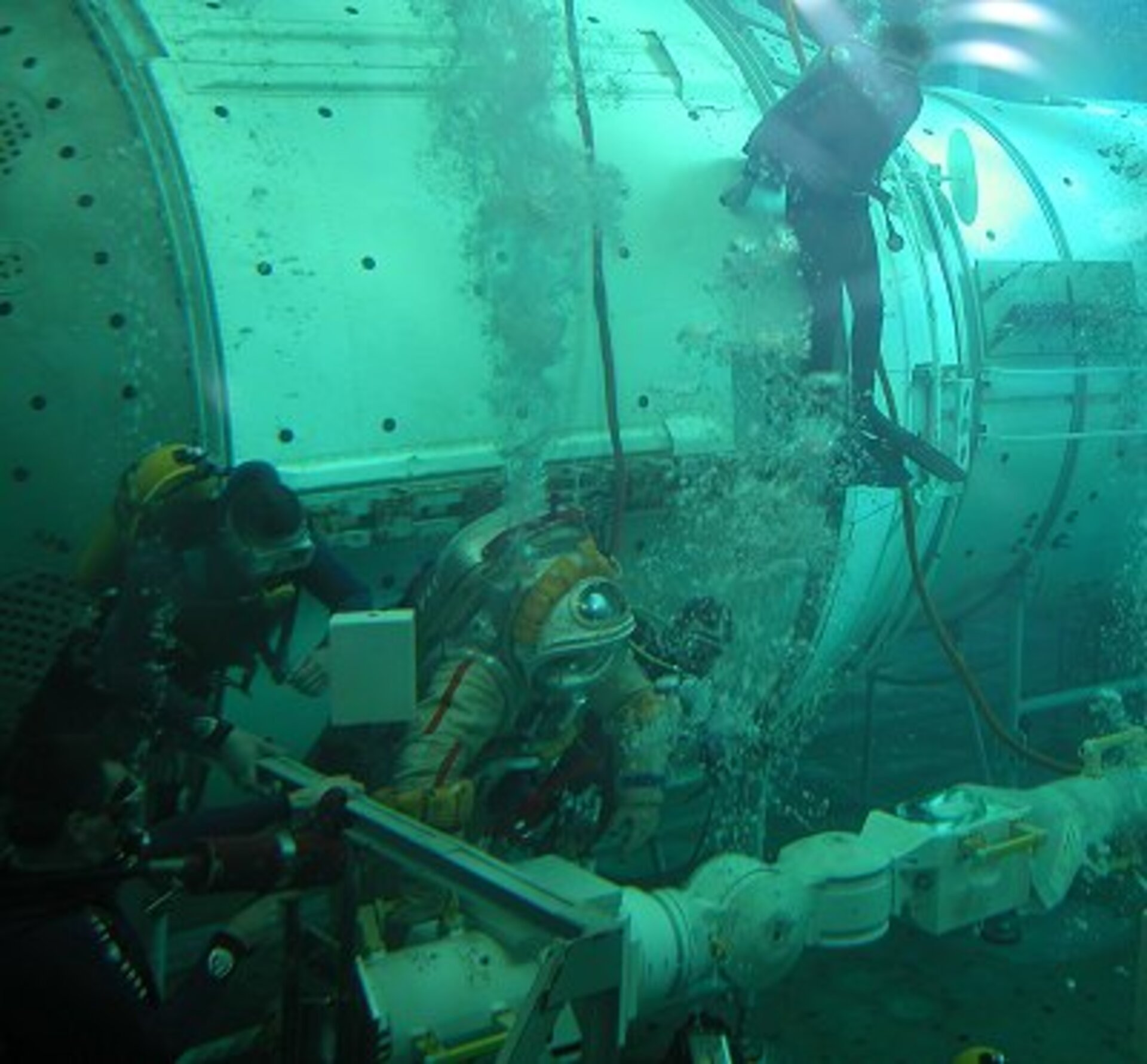 WET testing of European Robotic Arm in Moscow