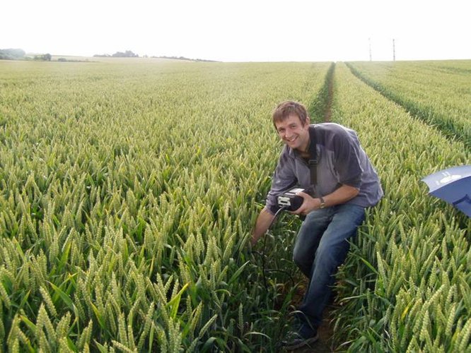 Measuring leaf area index