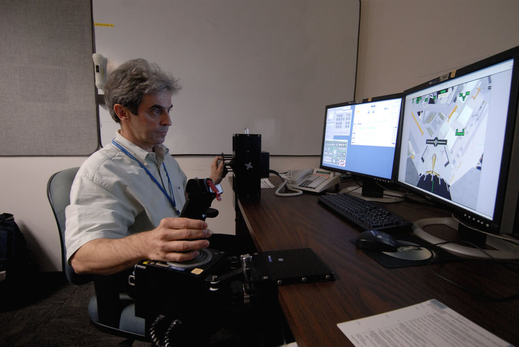 Léopold Eyharts training session