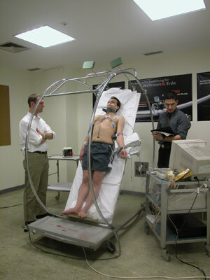 Kritische Phase: das Aufrichten nach 60 Tagen Dauerliegen