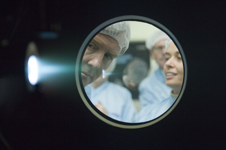 HRH Prince Willem Alexander looks at the Alta’s hall effect thruster in the Propulsion Lab