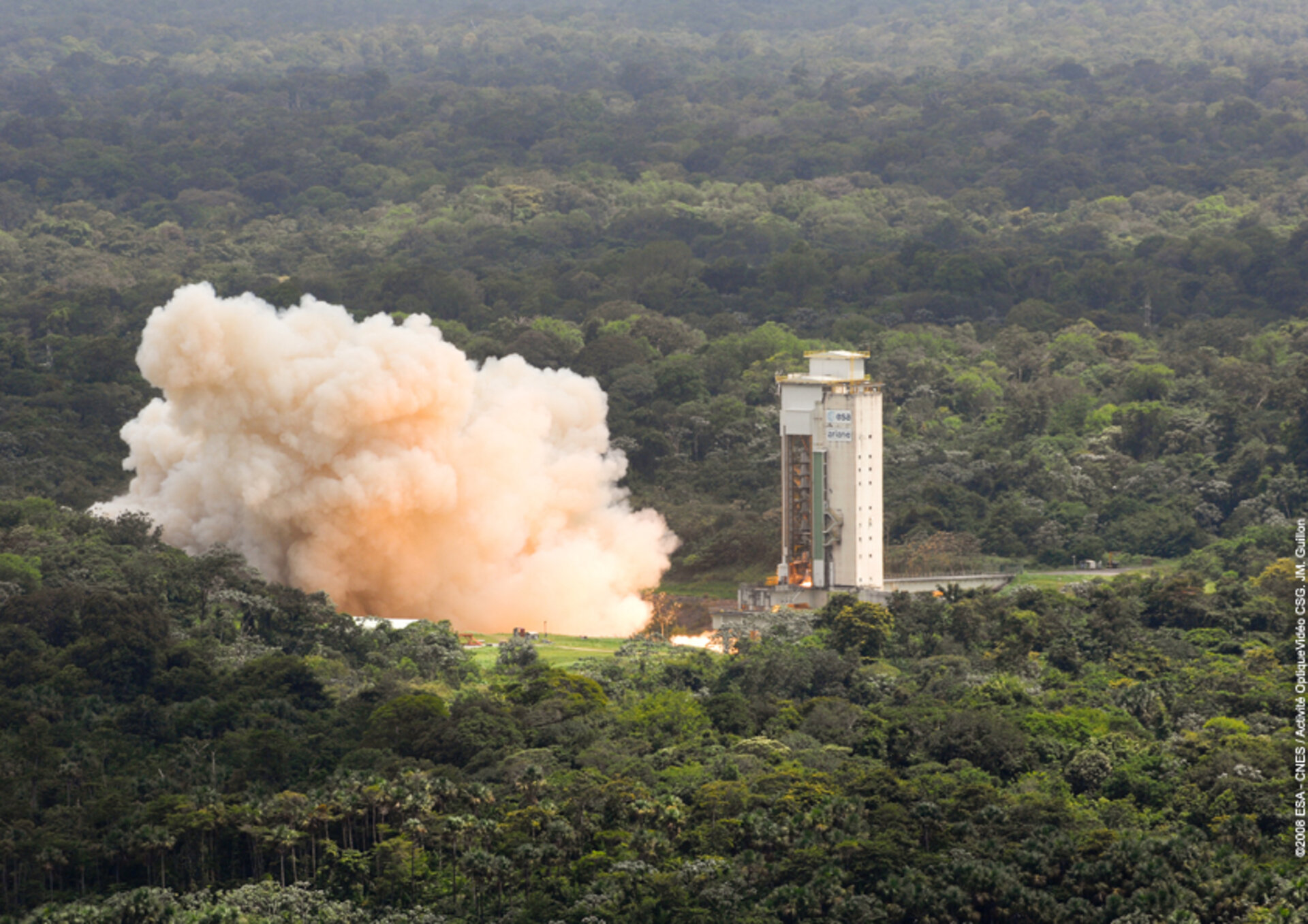 Ariane 5 solid booster test