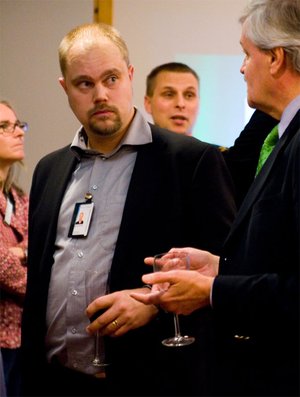 Ångström Aerospace har levererat ett paket av fyra små datorer som ska flygtestas på den japanska satelliten SpriteSat.