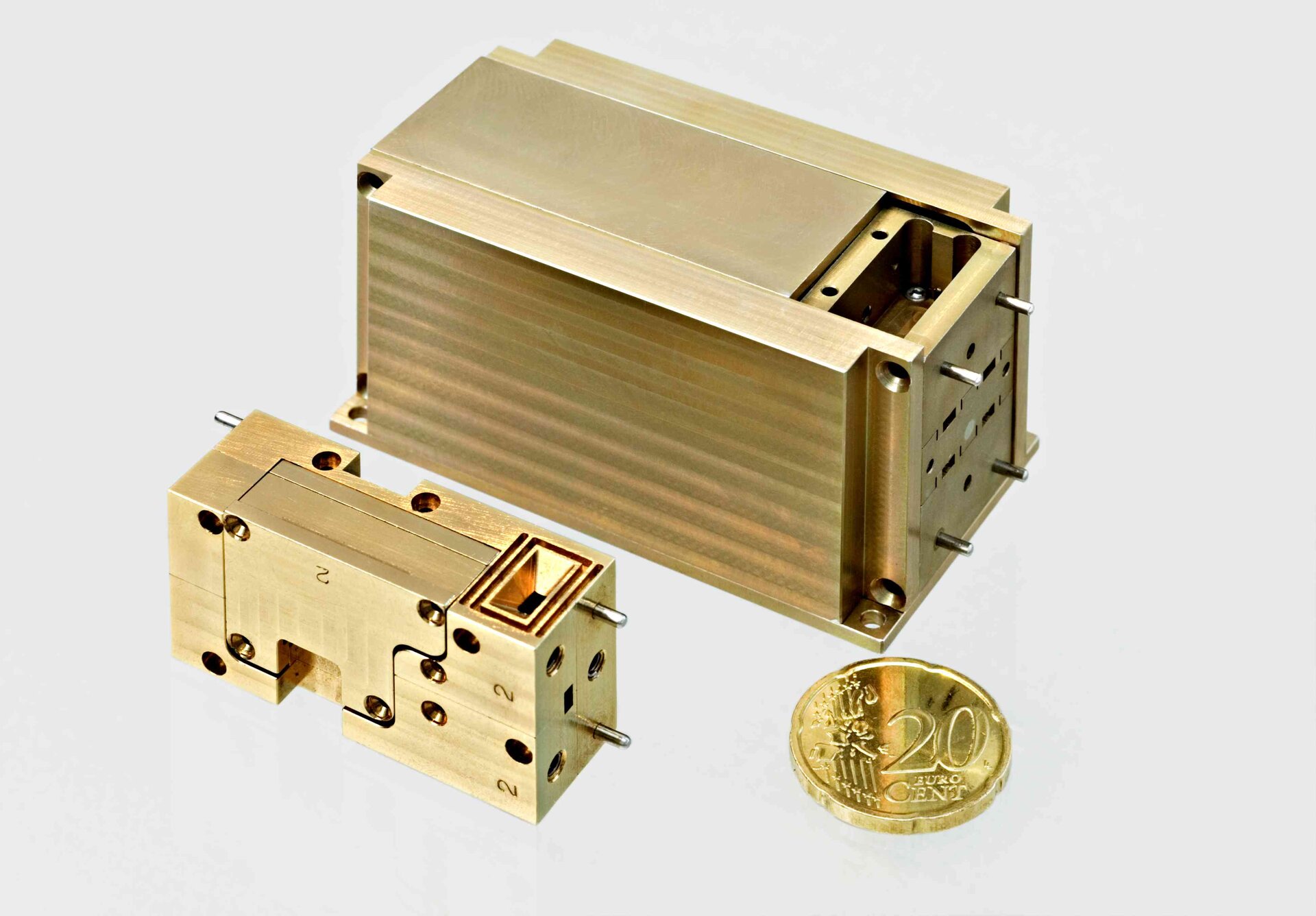 Suomalaisvalmisteinen Planckin 70 GHz:n vastaanotin