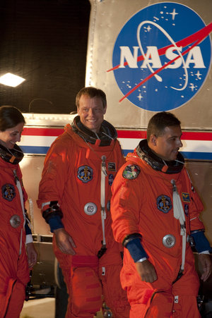 Christer Fuglesang and the STS-128 mission crew during walkout