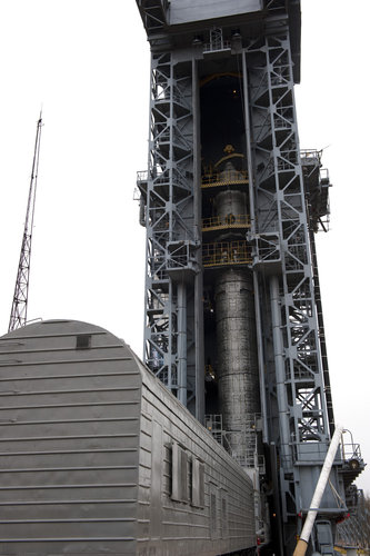Upper composite arrives at launch pad