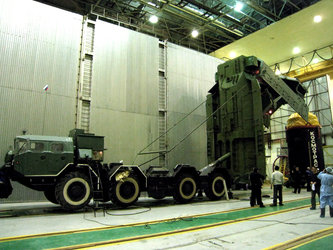 The 'crocodile' lorry about to be loaded