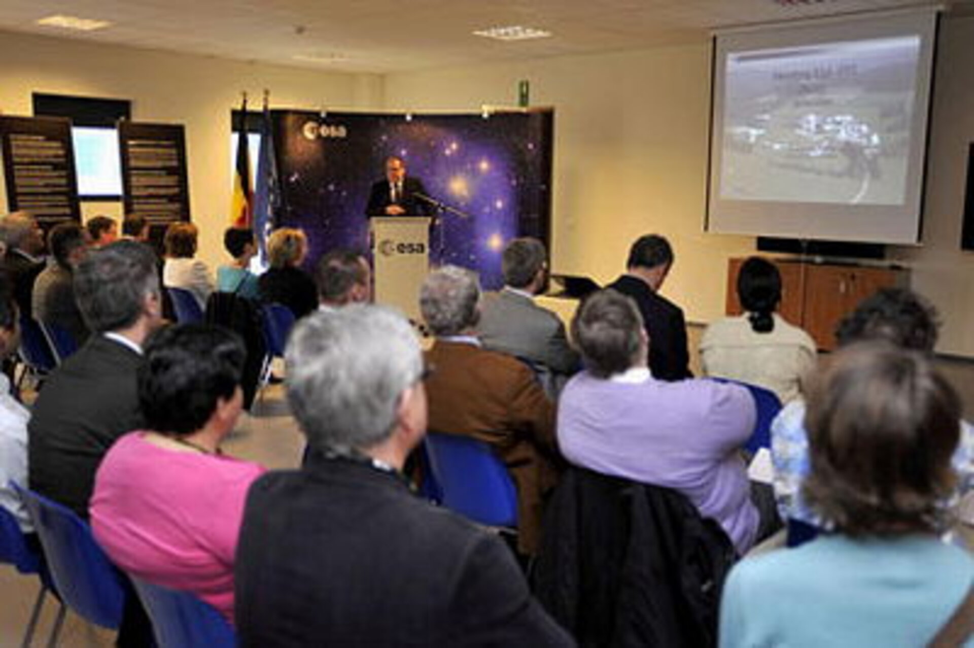 Ontvangst door Daniele Galardini, hoofd van het centrum in Redu