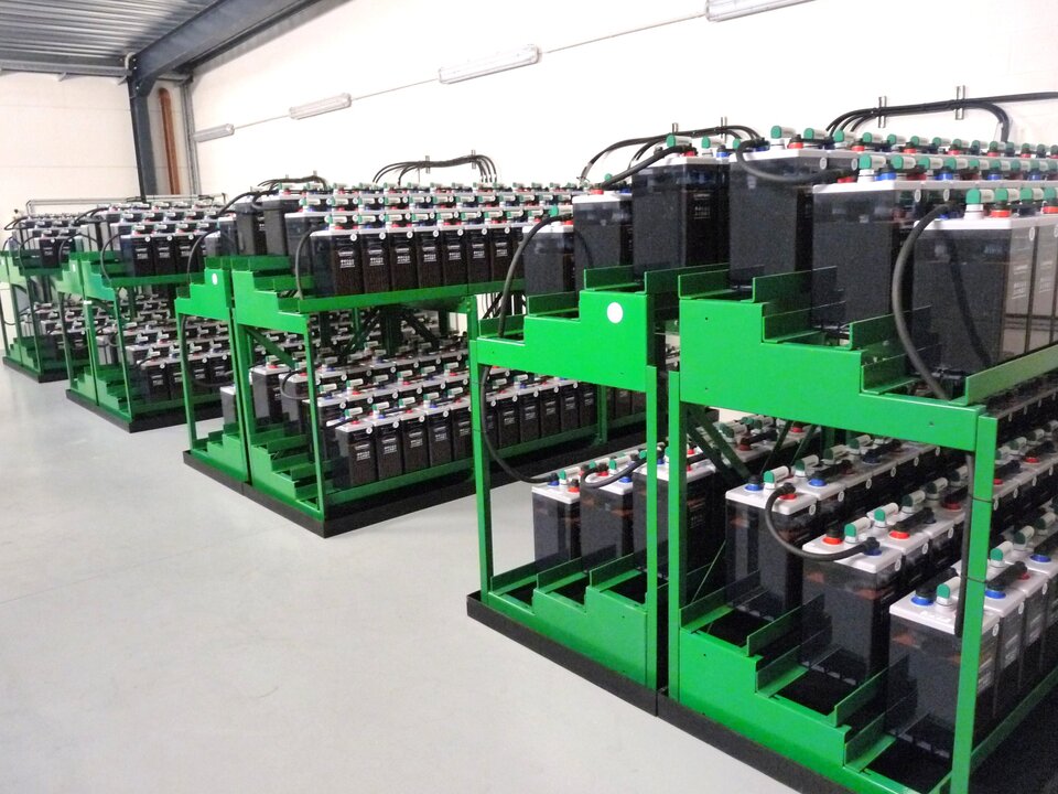 Deze batterijen zorgen voor de elektrische voeding van het station