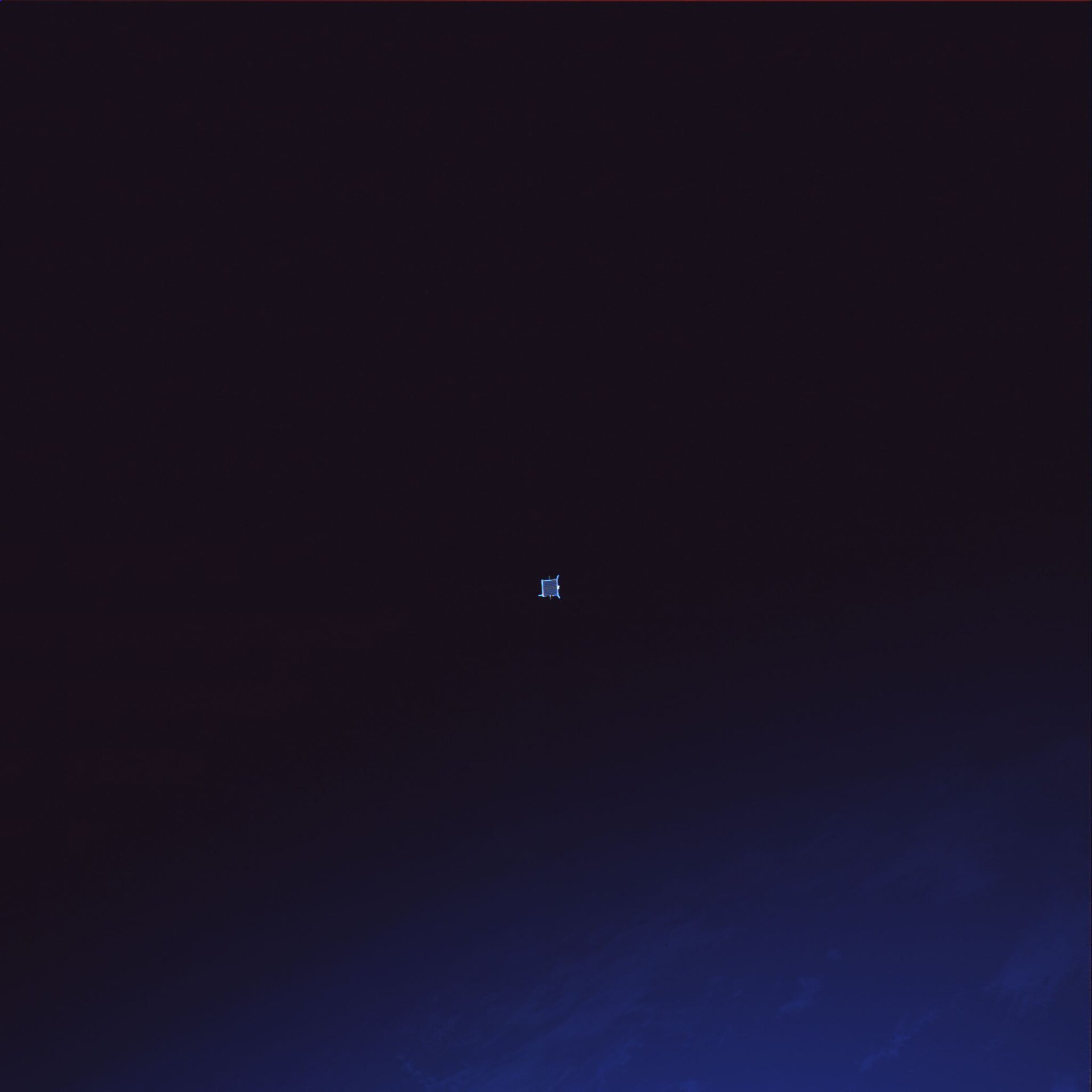 Tango fotograferad från Mango på ca 100 meters avstånd.