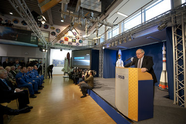 Jean-Jacques Dordain at the graduation ceremony of the new astronauts