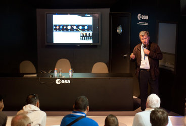 Jean-Pierre Lebreton presents the Cassini-Huygens mission to the public