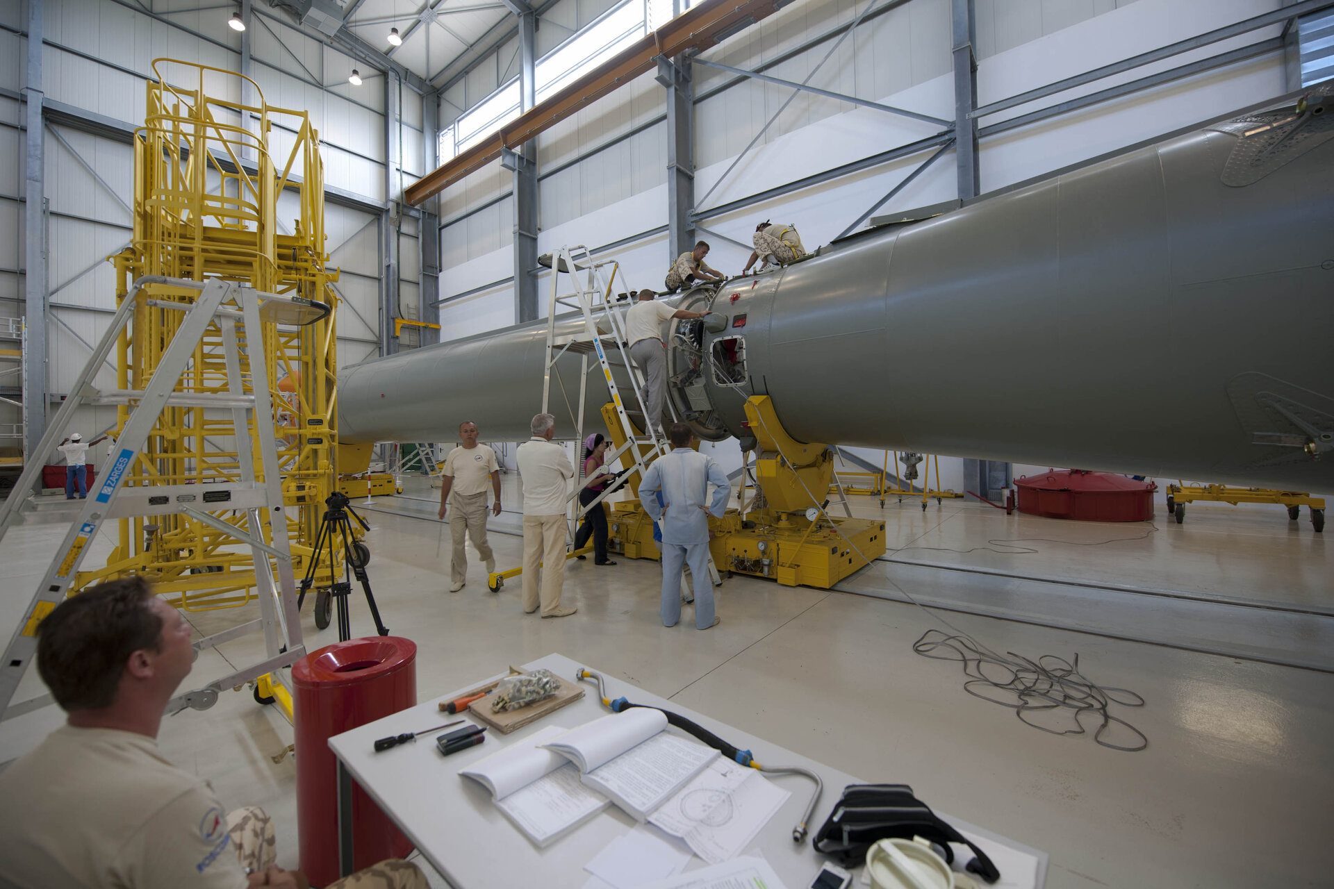 Assembly of Soyuz flight VS01