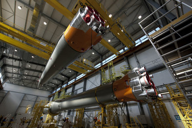 Assembly of Soyuz flight VS01