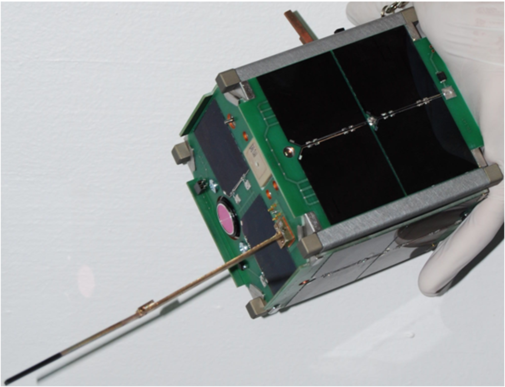 Modelul de zbor Goliat cu antenele depliate