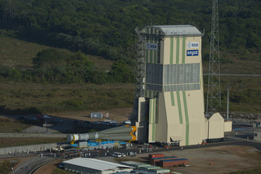 Soyuz VS03 transfer to launch zone