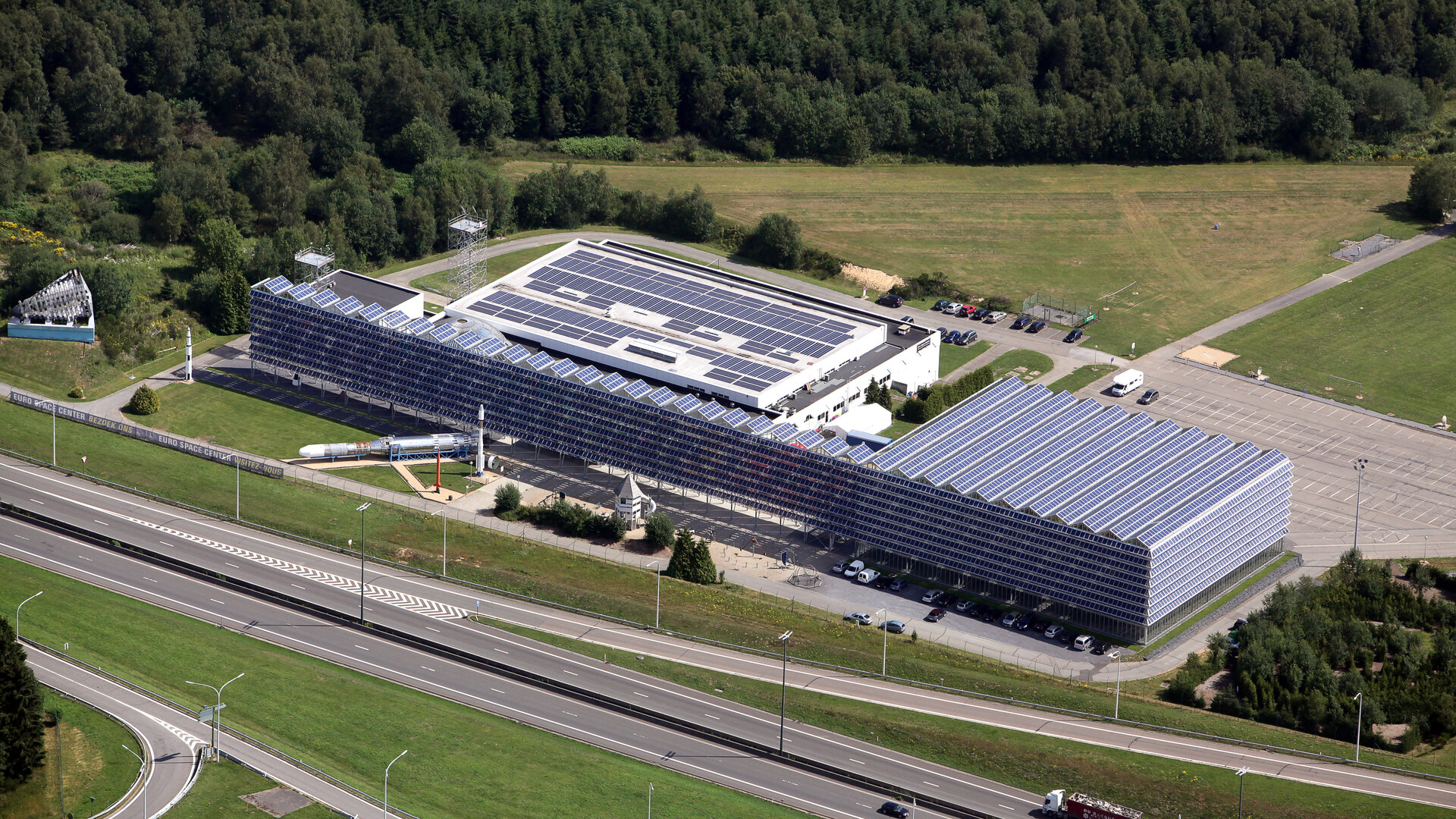 Het Galaxia Business Center in Transinne