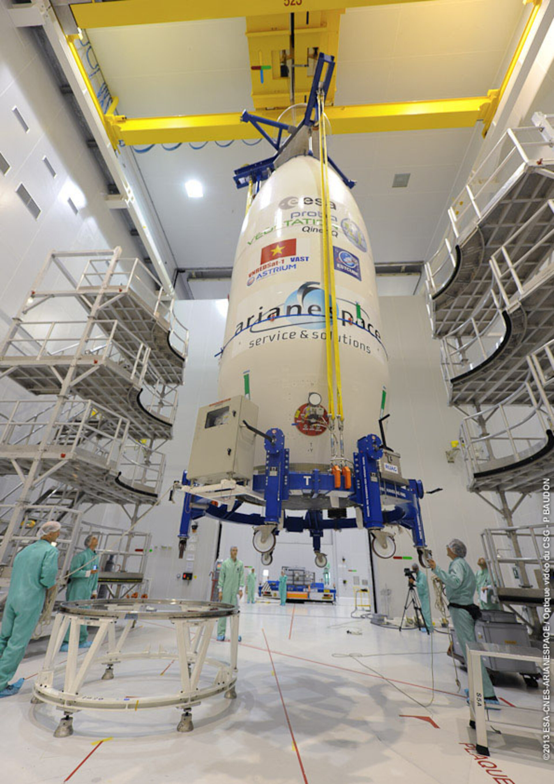 Vega VV02 fairing ready for transfer