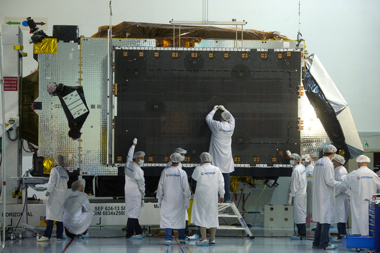 Alphasat solar array installation 