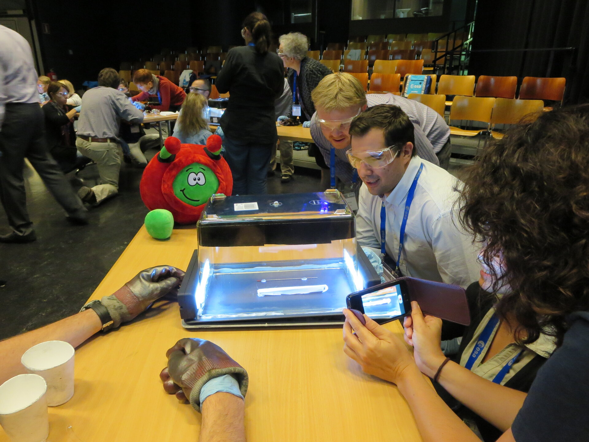 Teachers building cloud chambers