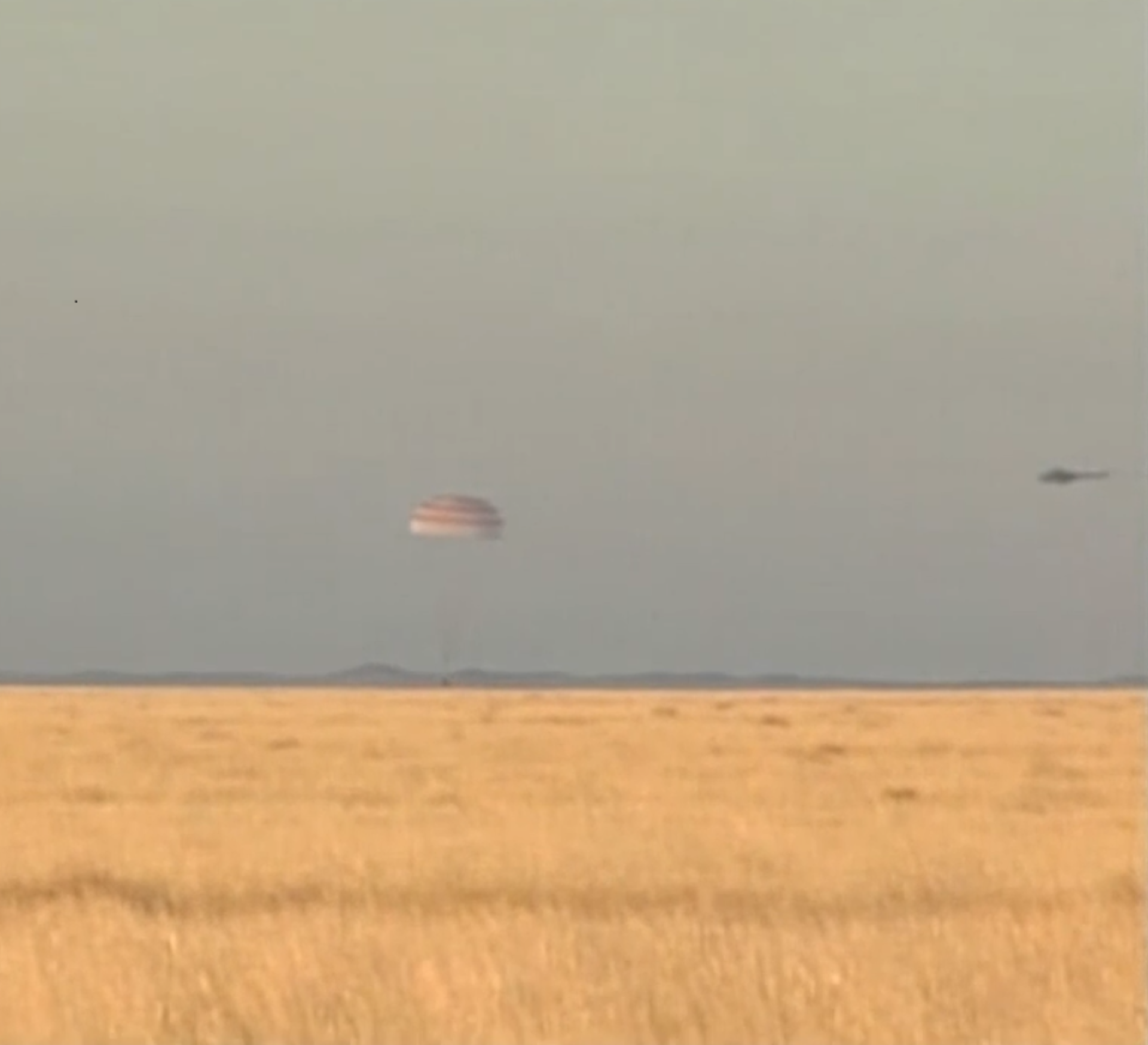 Expedition 37 landing