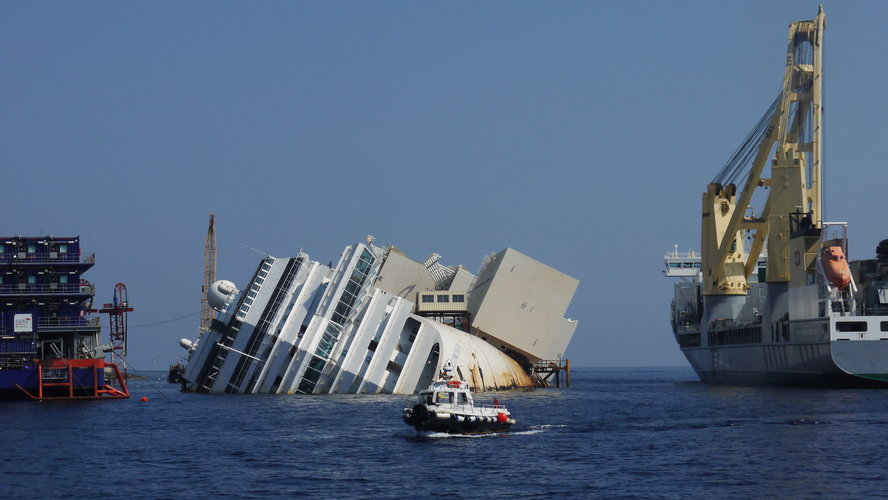 Costa Concordia: recovery operations