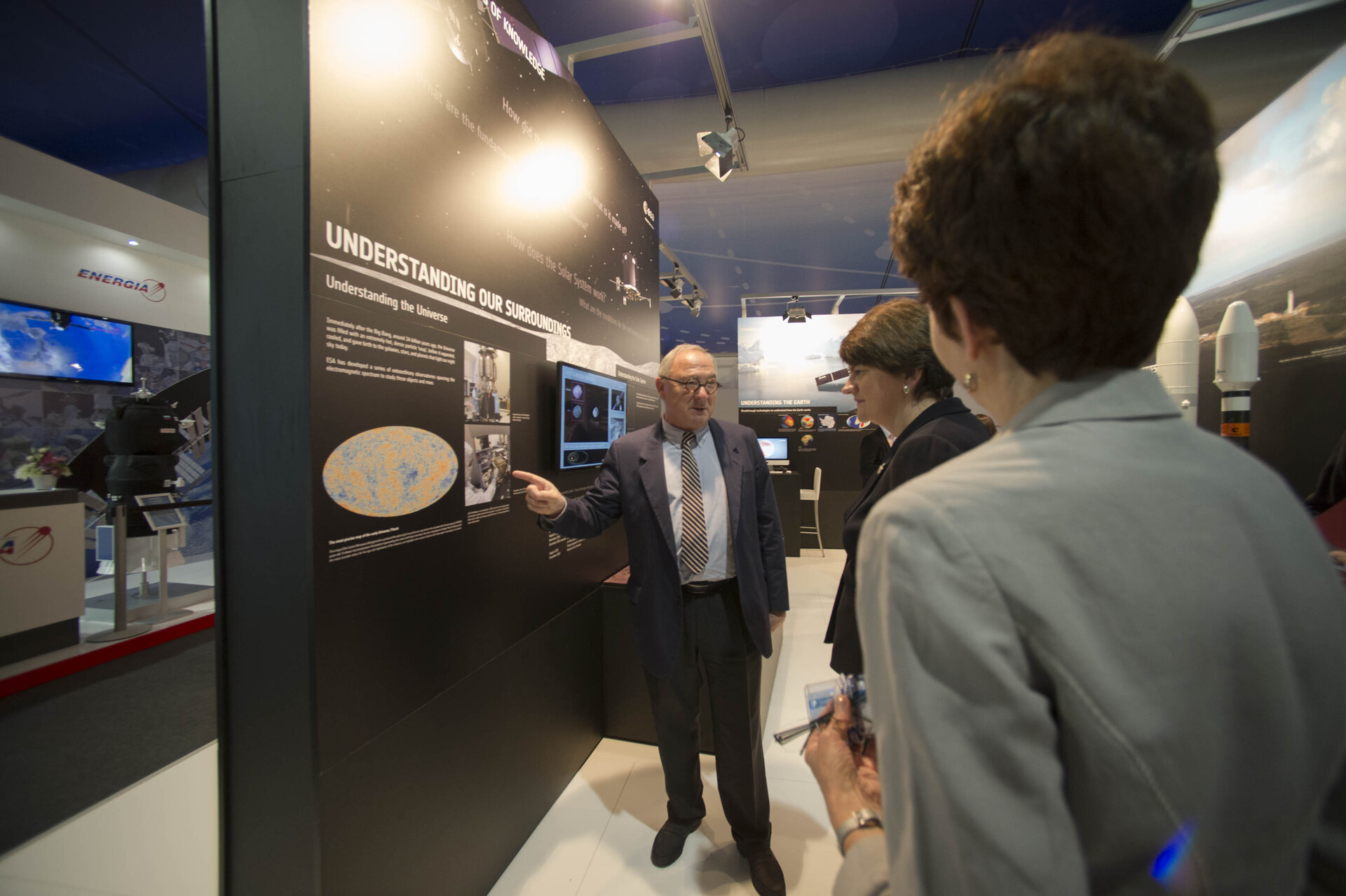 Jean-Jacques Dordain and Arlene Forster