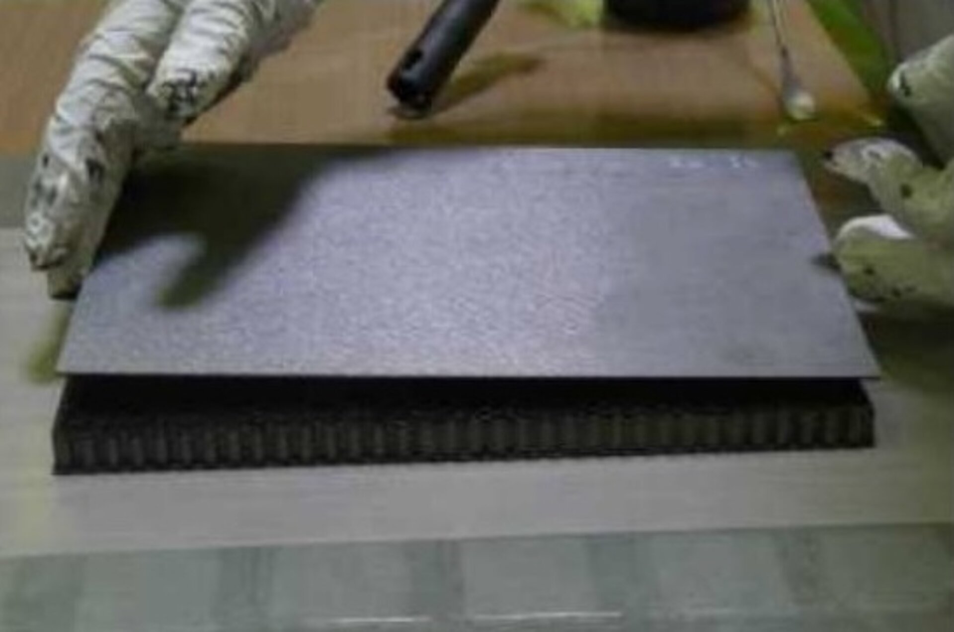 Carbon–carbon sandwich