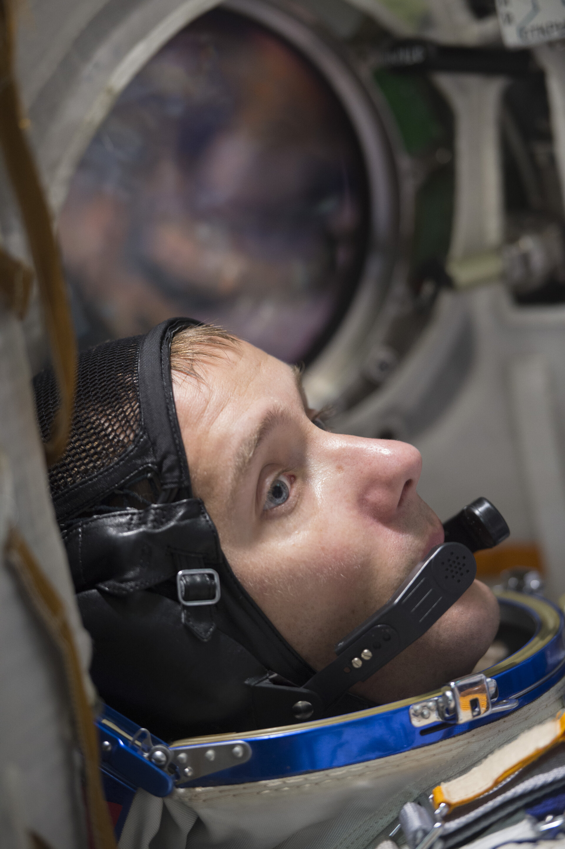 Thomas during training in the Soyuz TMA simulator