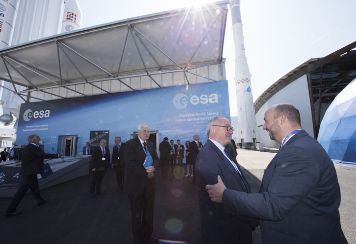 Jean-Jacques Dordain welcomes Etienne Schneider