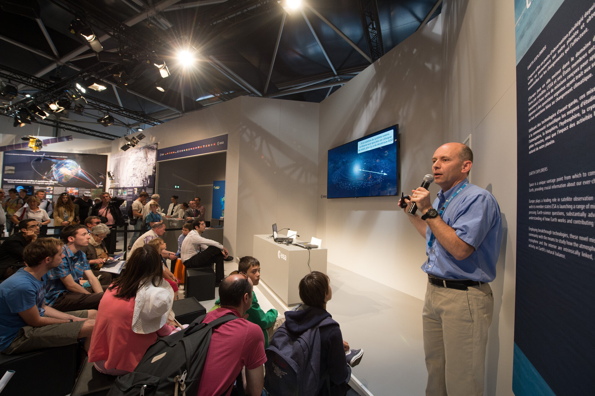 Rosetta presentation at the ESA Pavilion