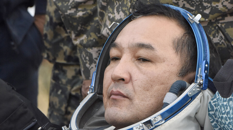 Aidyn Aimbetov back on Earth