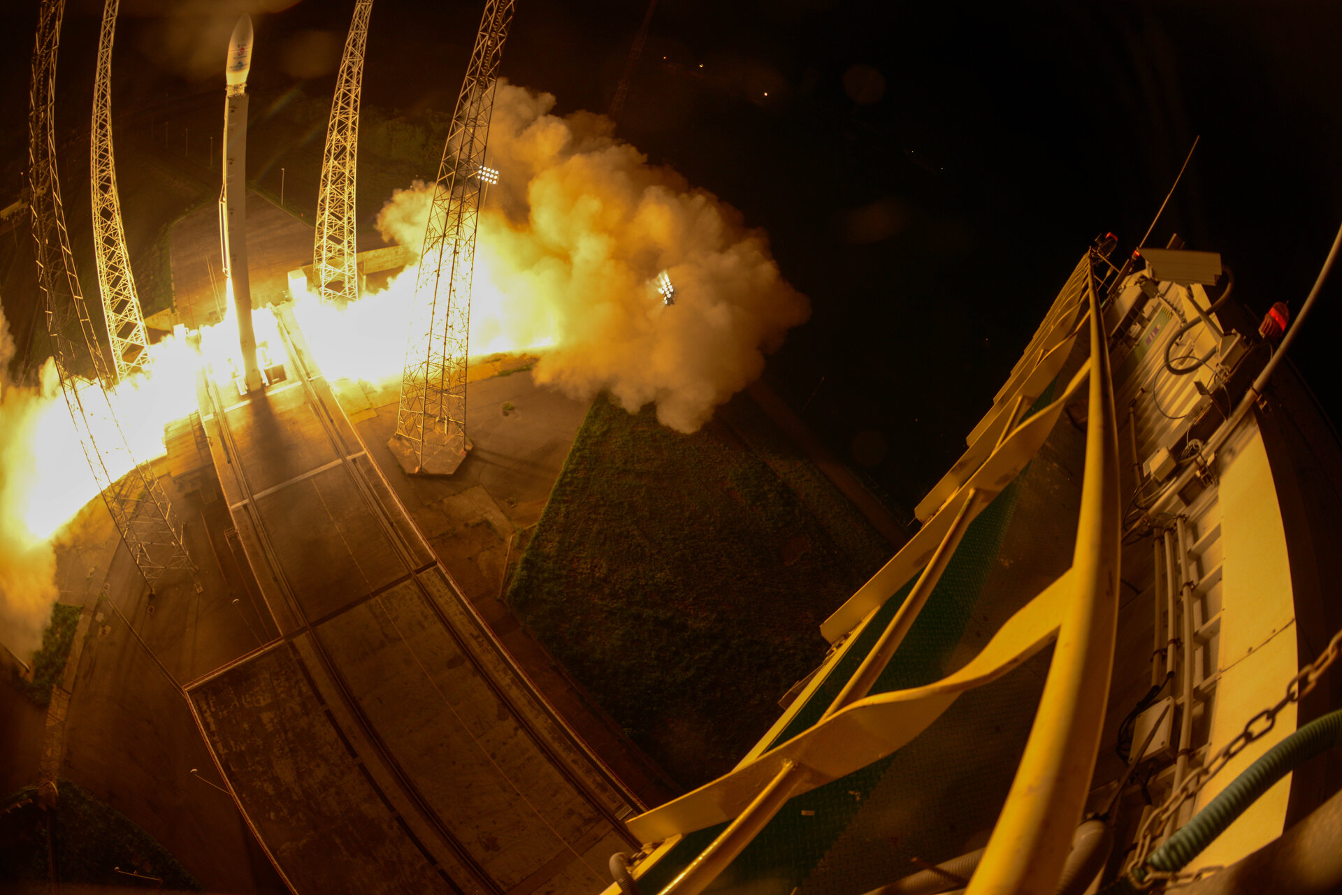 Liftoff of Vega VV06 carrying LISA Pathfinder