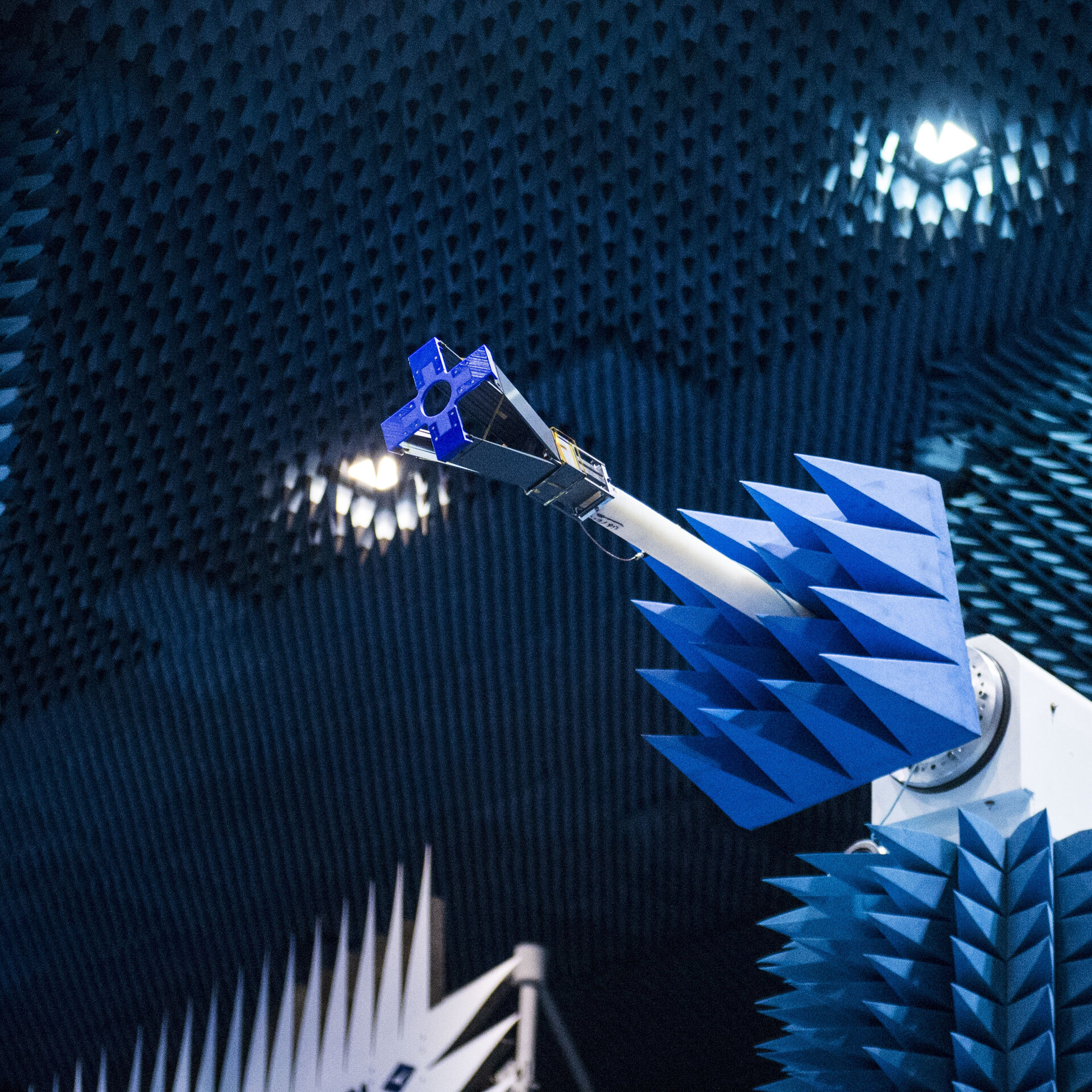 Qarman CubeSat in Hertz test chamber