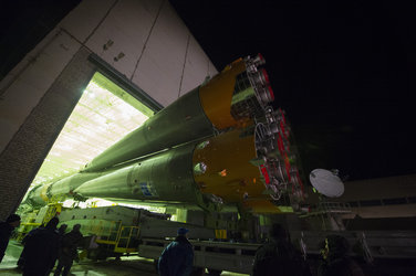Soyuz TMA-19M spacecraft roll out