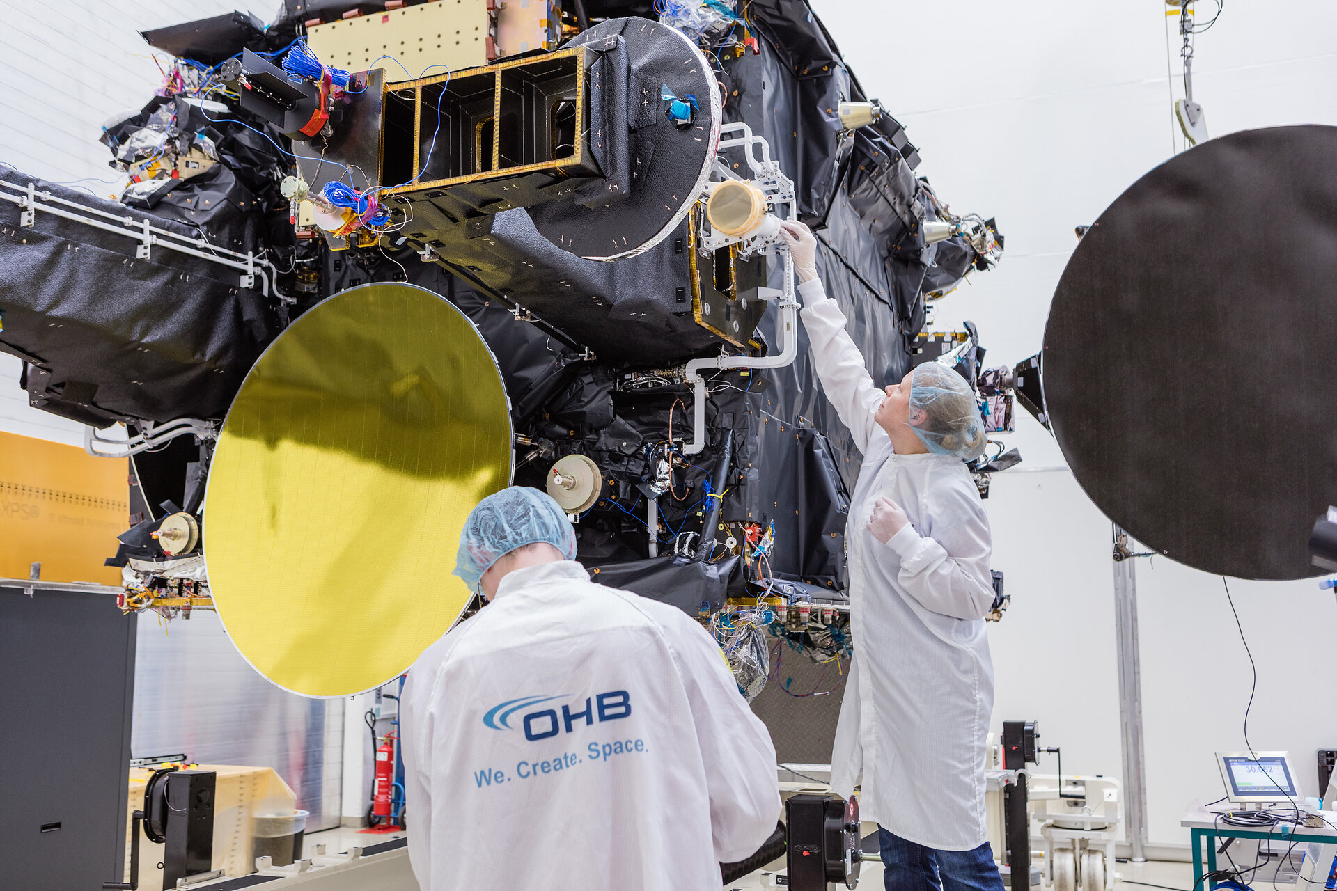 SmallGEO AG1: Alignment measurements with deployed reflector