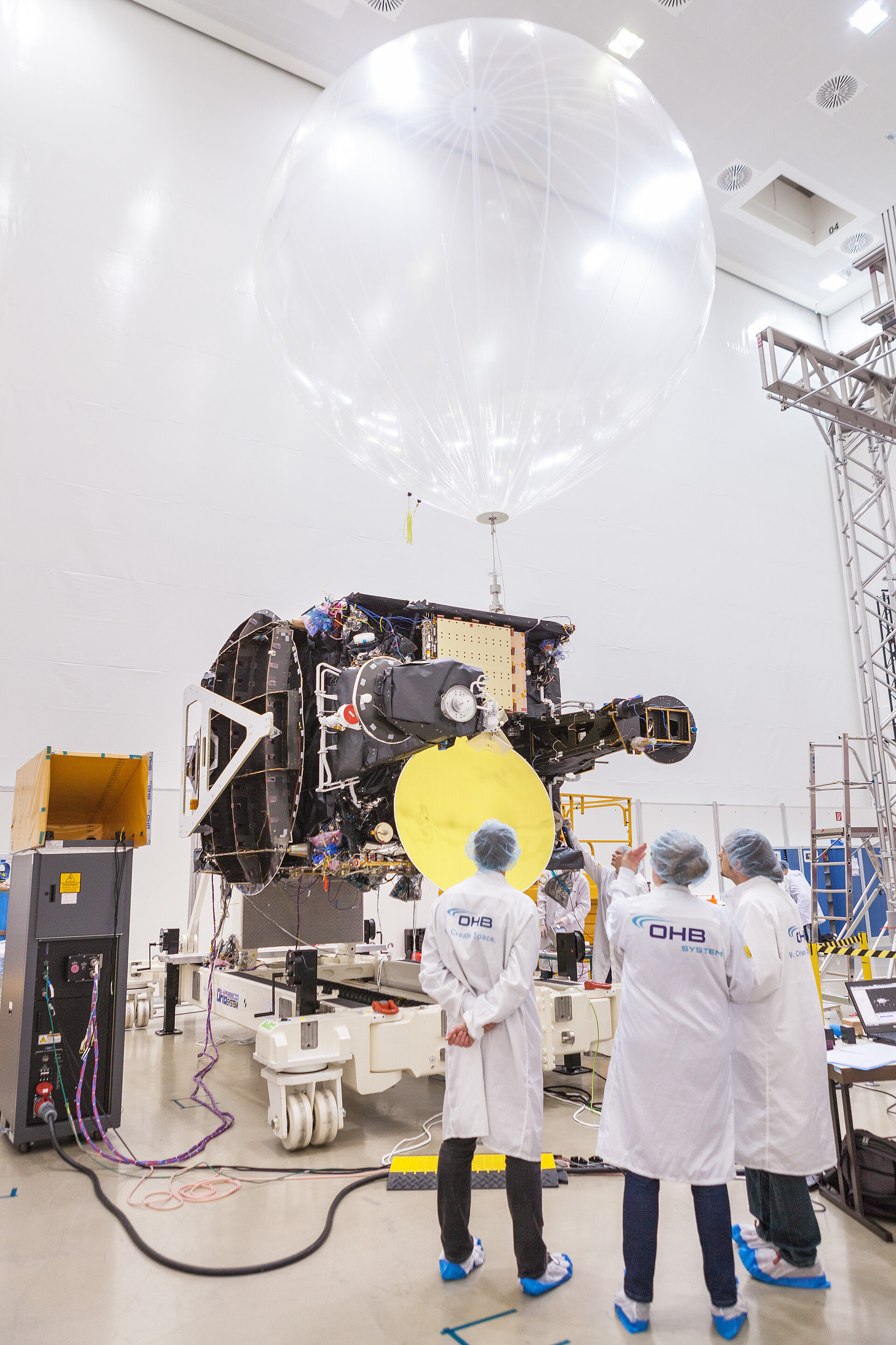 SmallGEO AG1 in launch configuration with Antenna Deployment 0g-Device