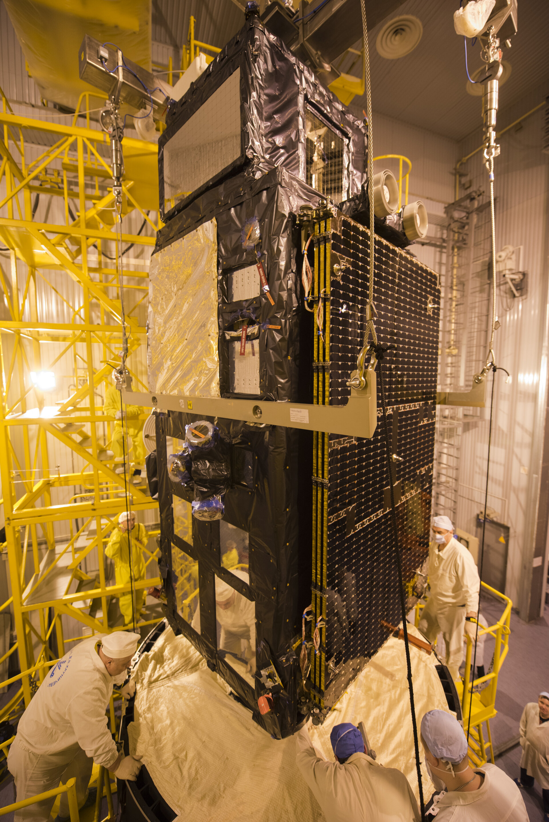 Mating of Sentinel-3A on Breeze