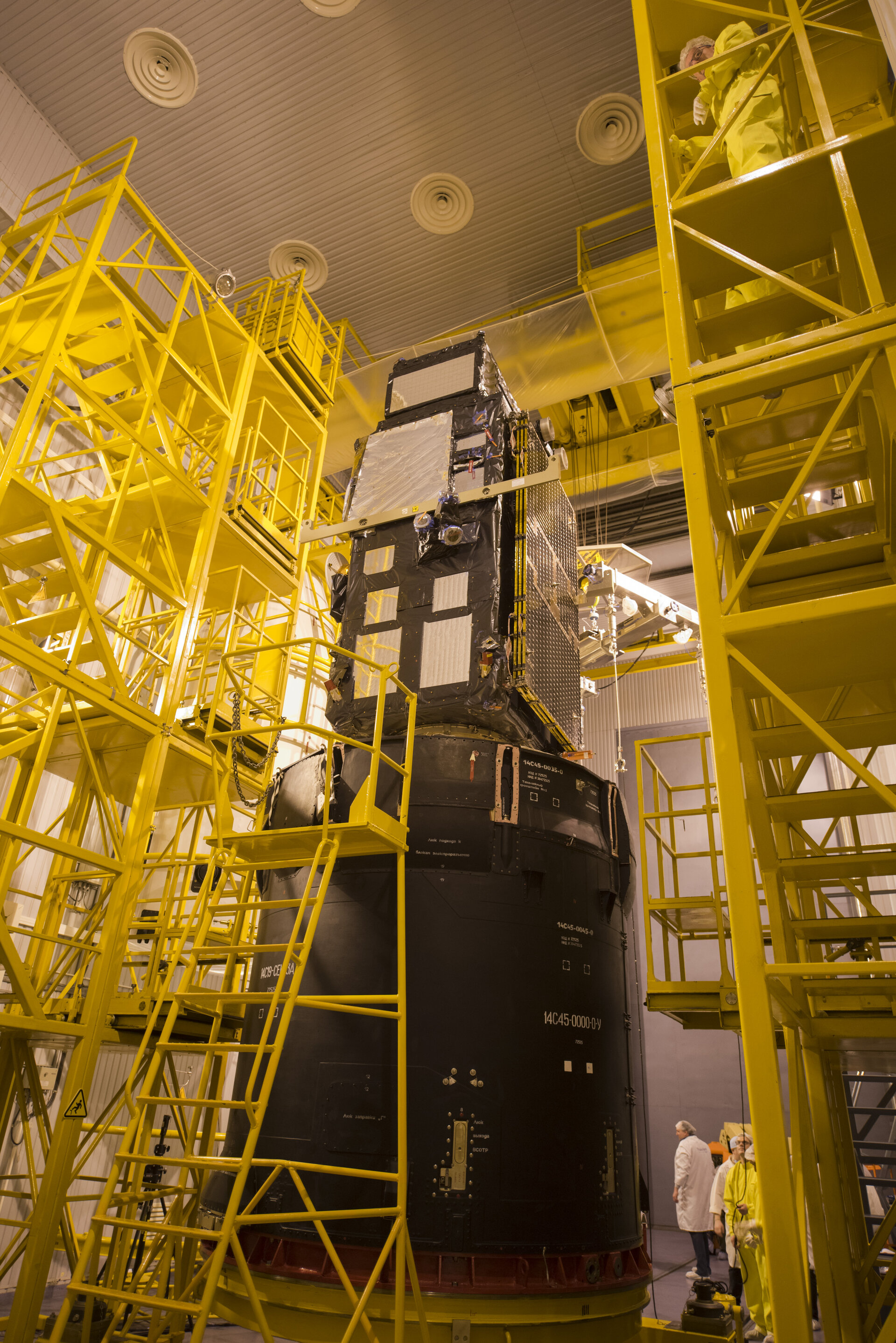 Mating of Sentinel-3A on Breeze