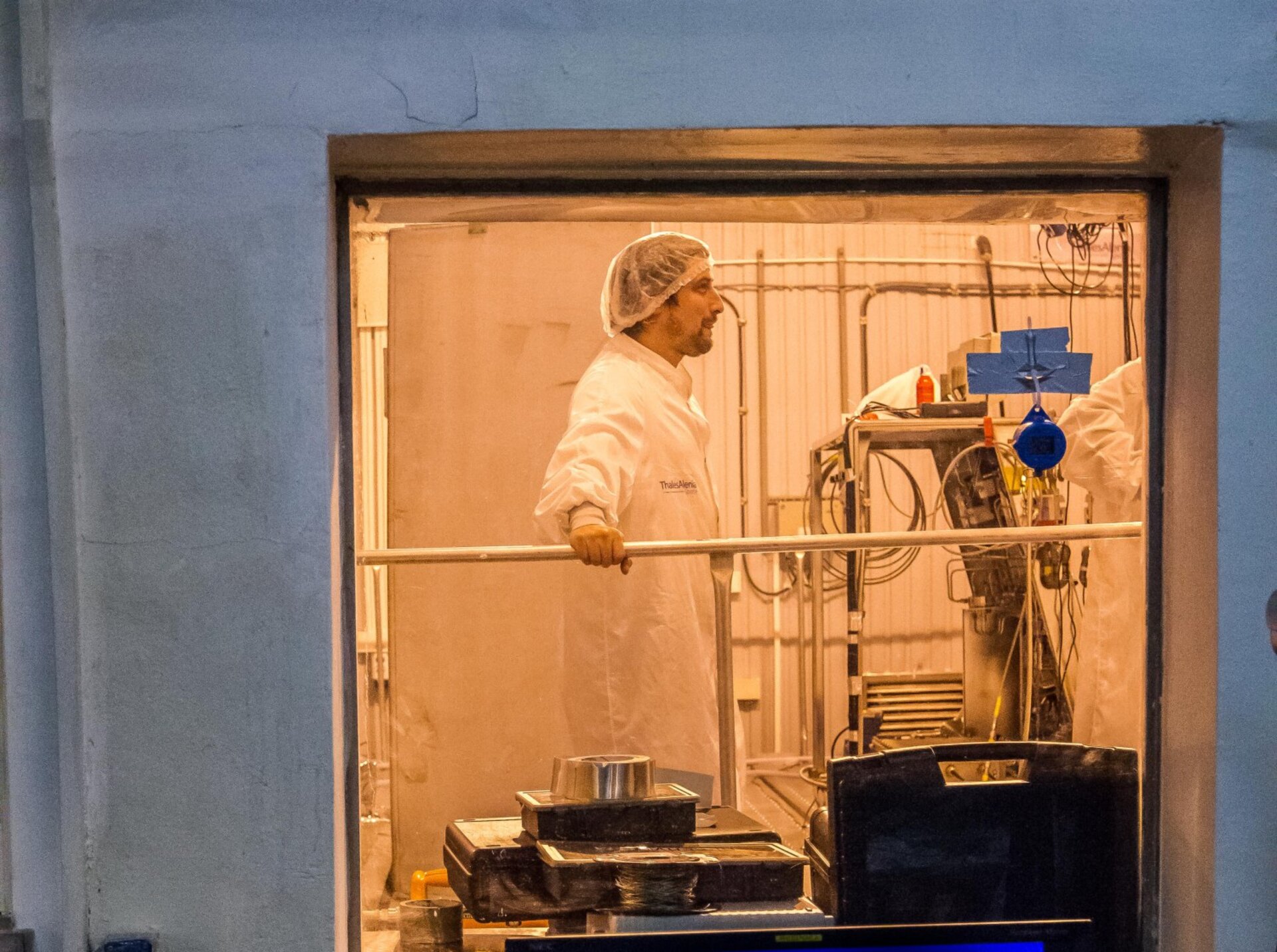 Preparing to fuel Sentinel-3A