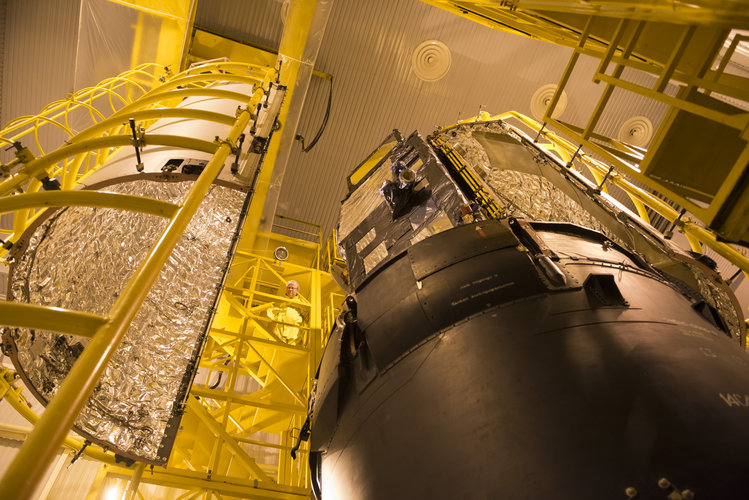 Sentinel-3A being encapsulated within its Rockot fairing