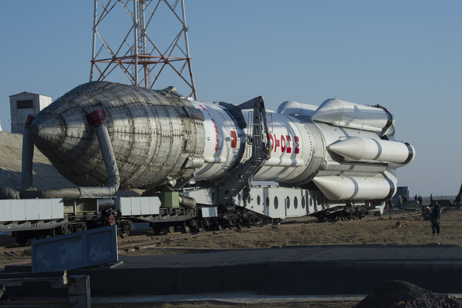 ExoMars 2016 roll out 