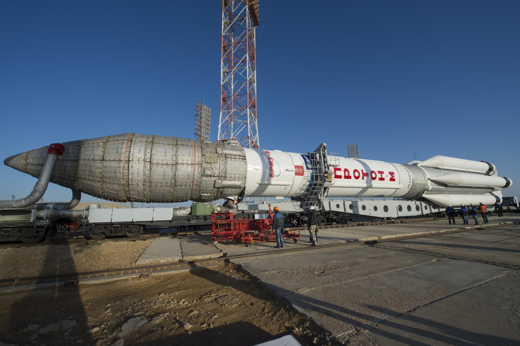 ExoMars 2016 roll out 