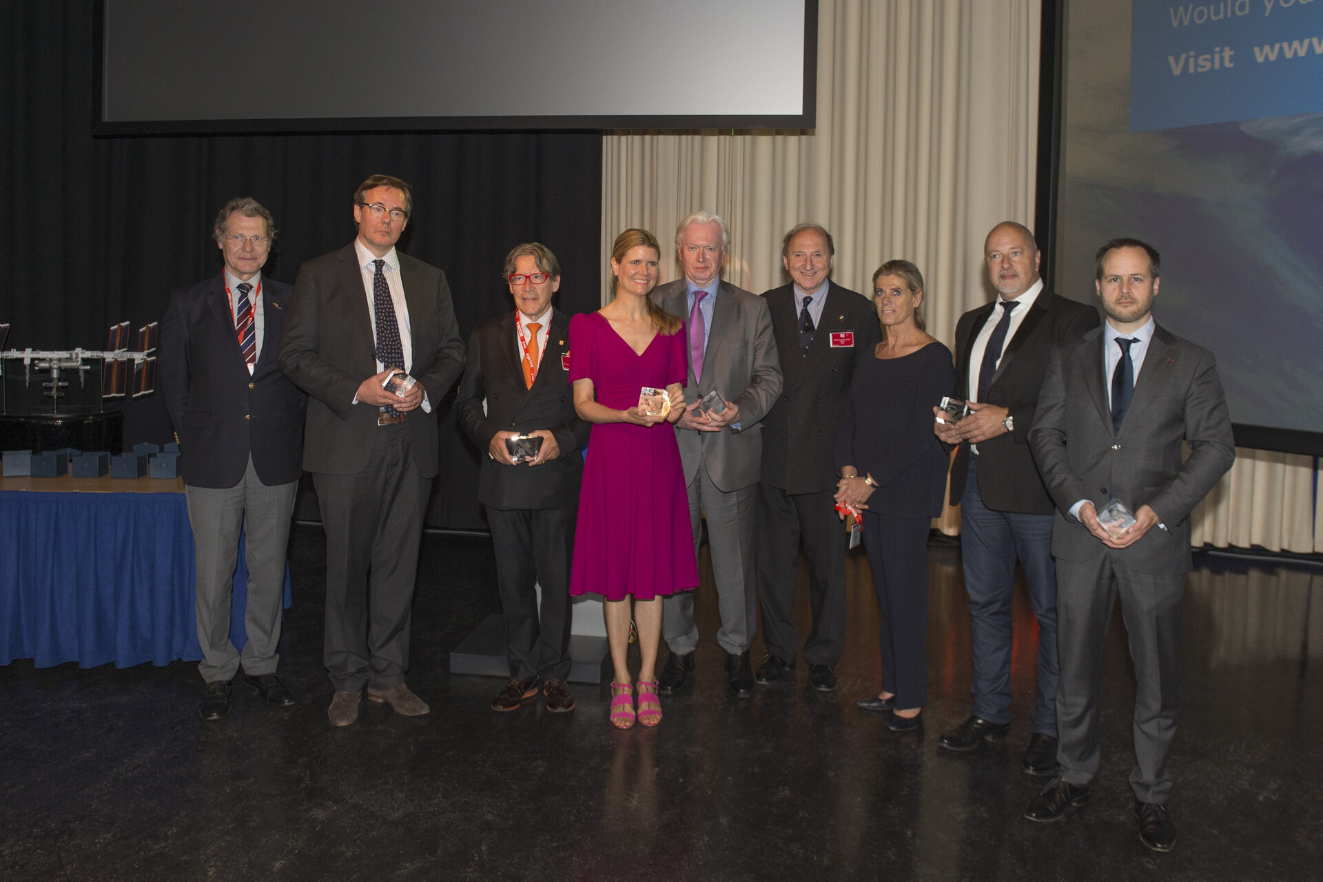 Receiving CIDIC award