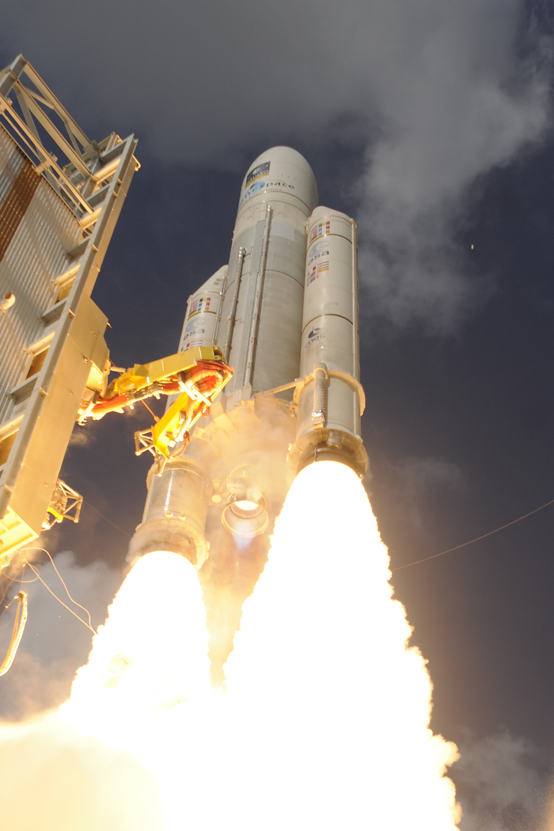 Ariane 5 liftoff on flight VA233