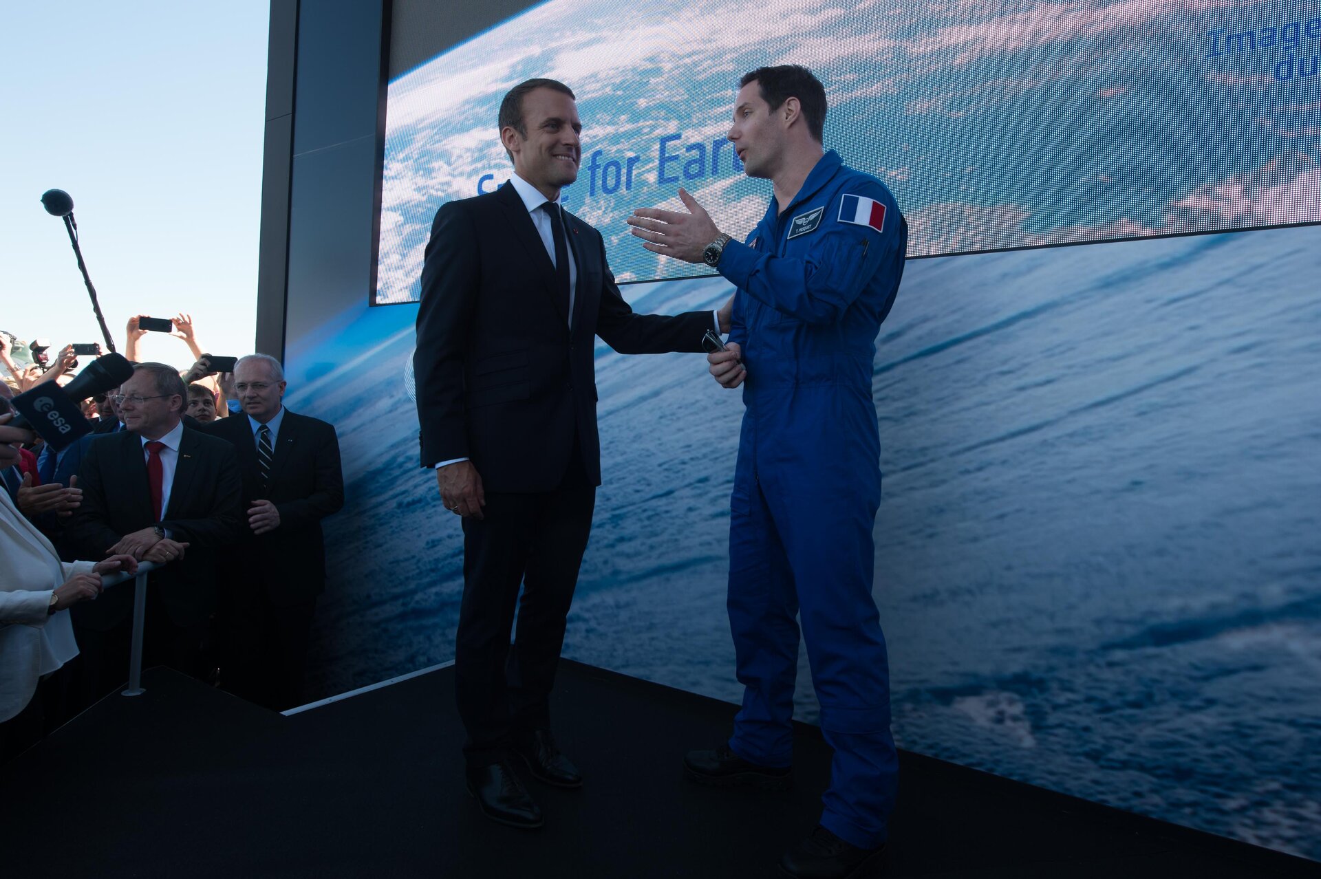 Emmanuel Macron meets Thomas Pesquet